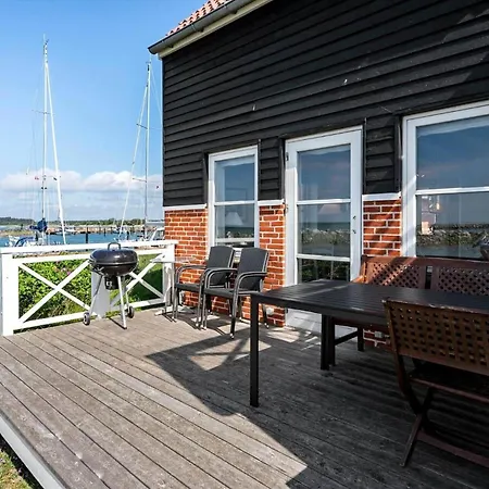 4150-borre-klintholm-havneby-50 * Borre